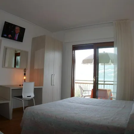 Casa Maria 아파트호텔 아센자디브렌조네